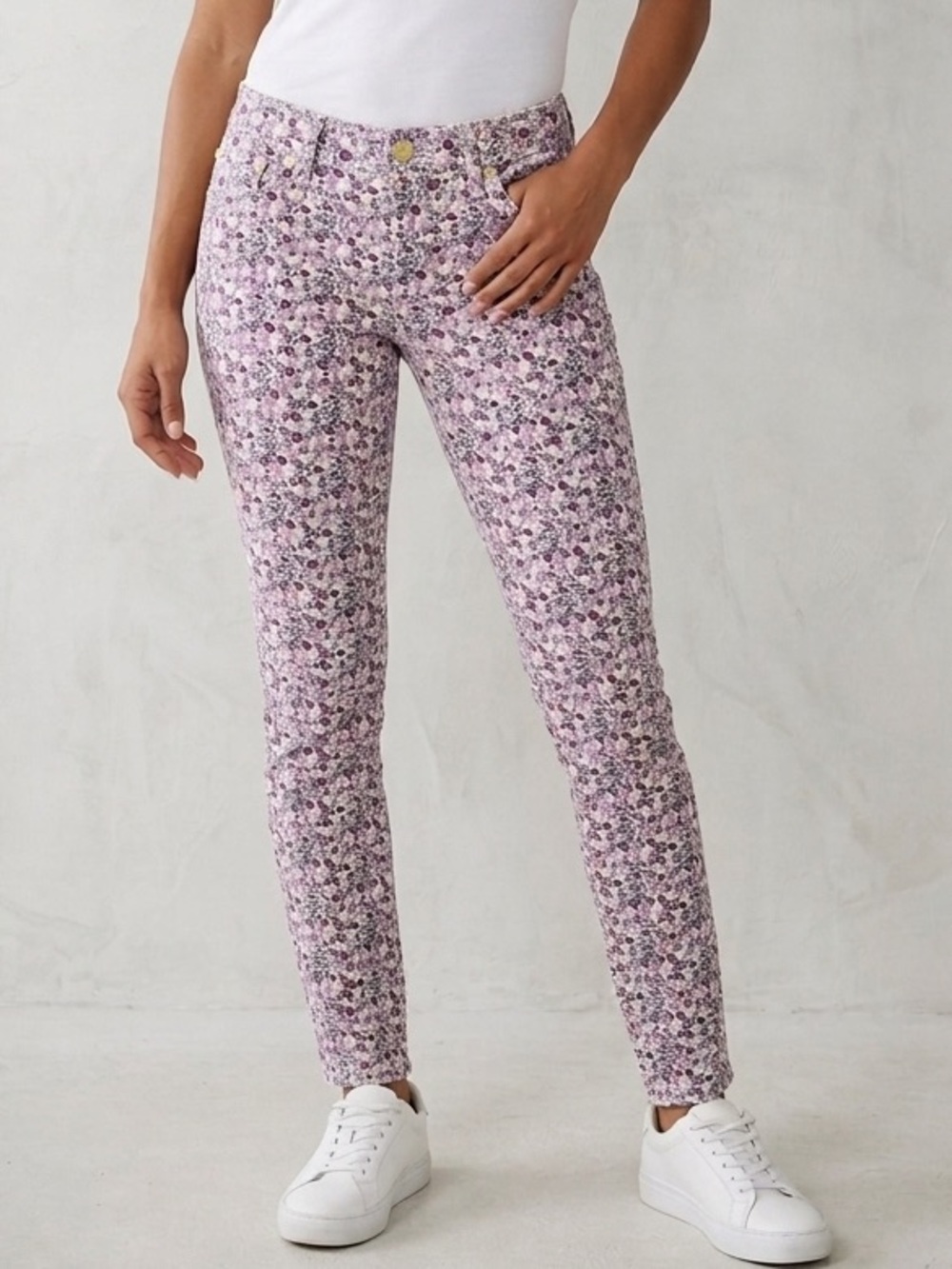 JUICY COUTURE RARE y2k purple & white floral pattern skinny jeans Like New